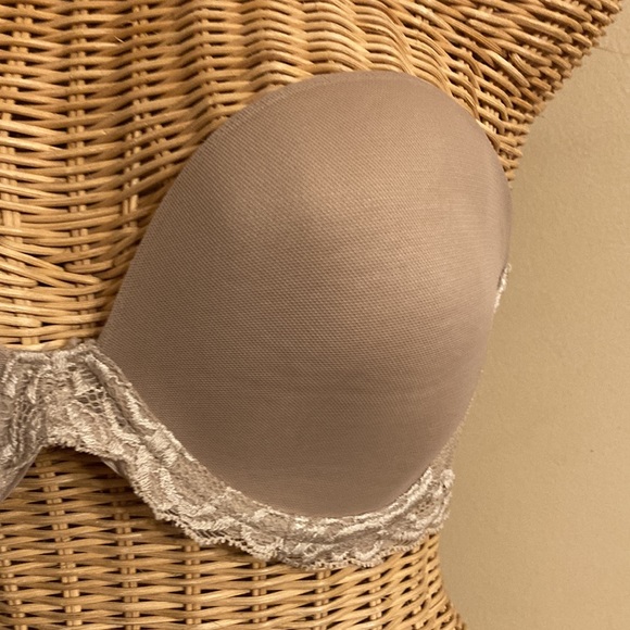 Natori‎ bra 32DDD - Picture 2 of 5